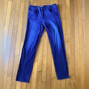 AG jeans mid rise The Prima Cigarette. Size 32